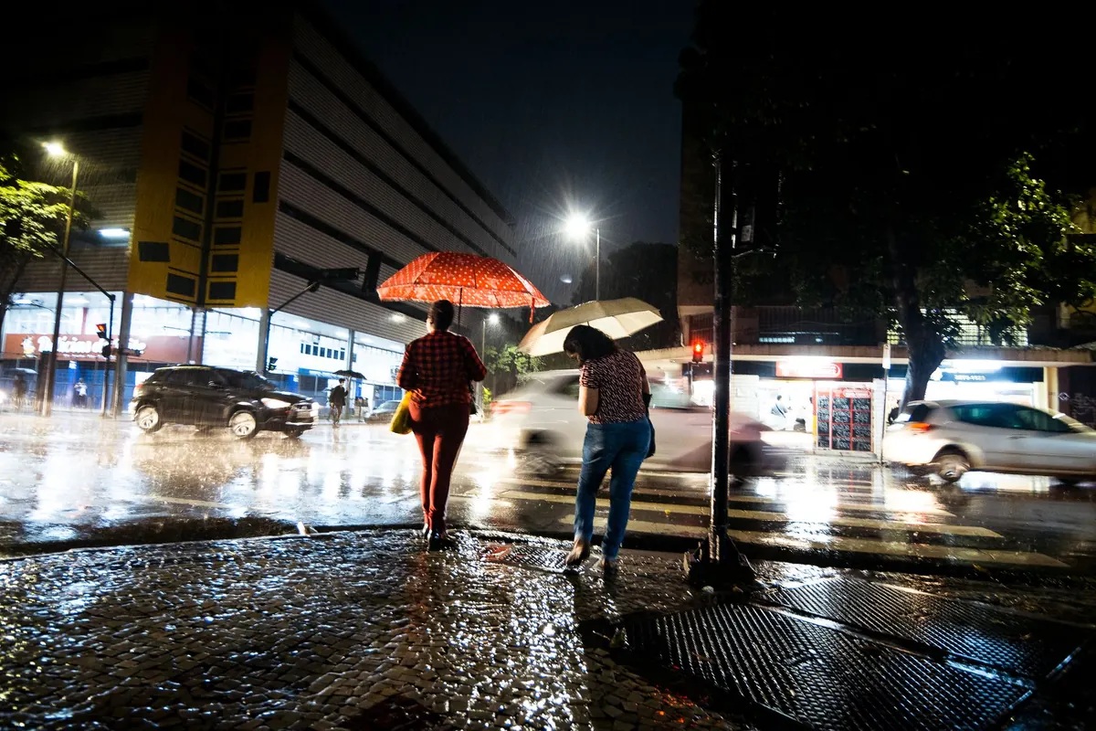 Seattle Rain: Choosing an Umbrella for Pacific Northwest Drizzle